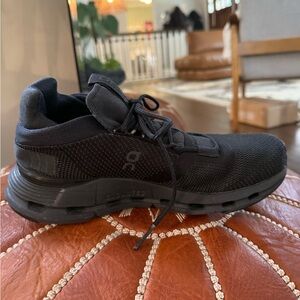 On Running Cloudnova Black Athletic Shoes